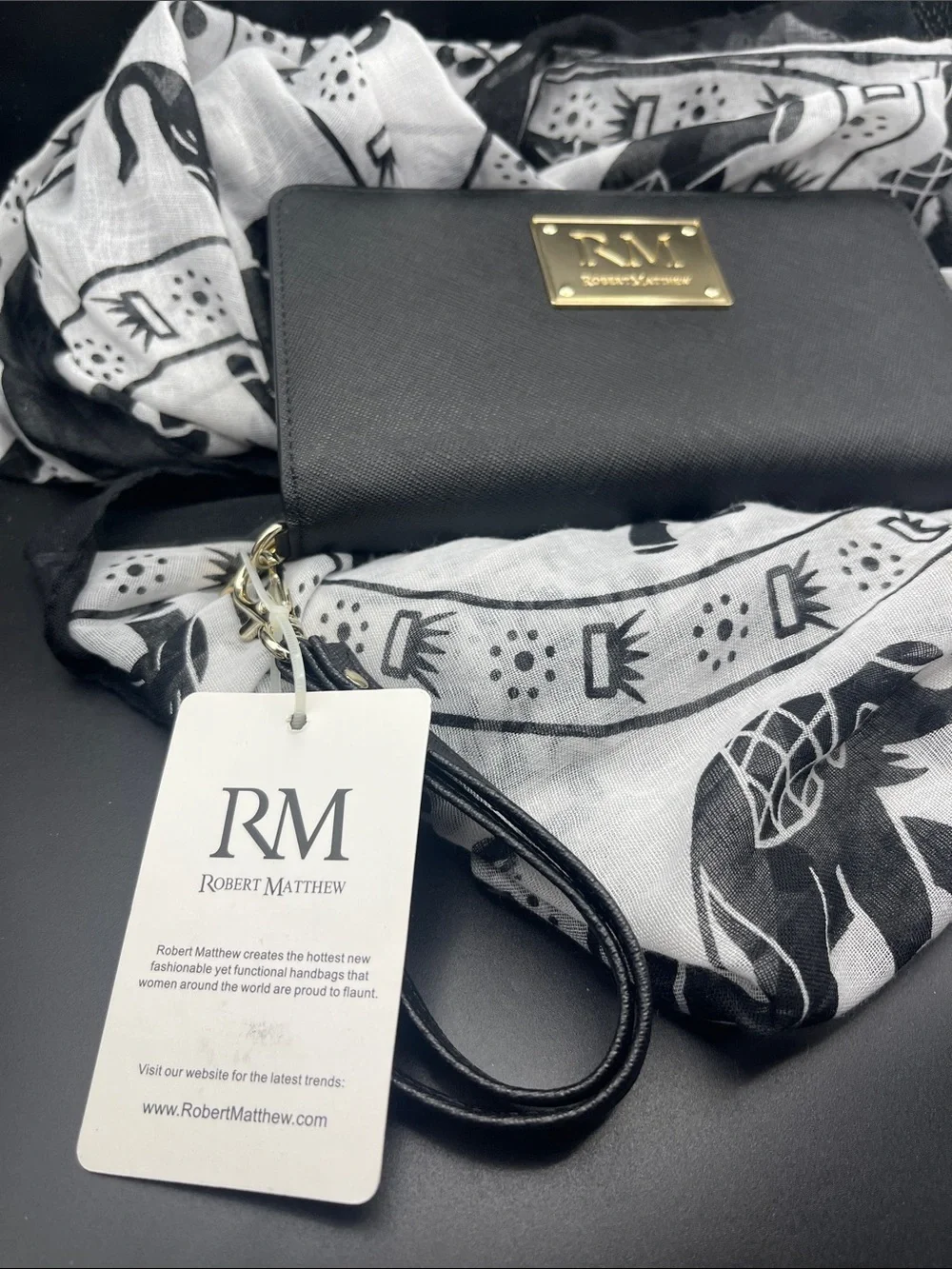 NWT Robert Matthew Aria Saffiano Leather Wristlet Black Wallet 7”L x4”W 24K GP